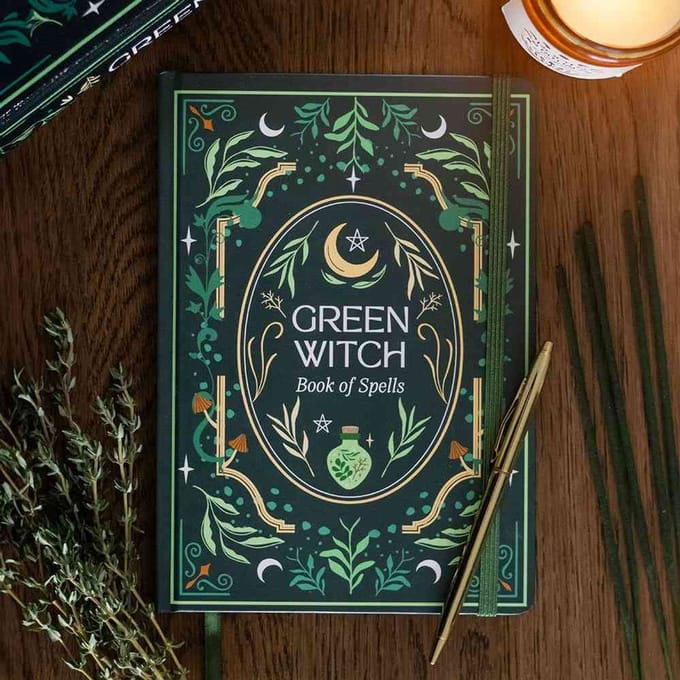 Something Different - Green Witch A5 Notitieboek - Groen