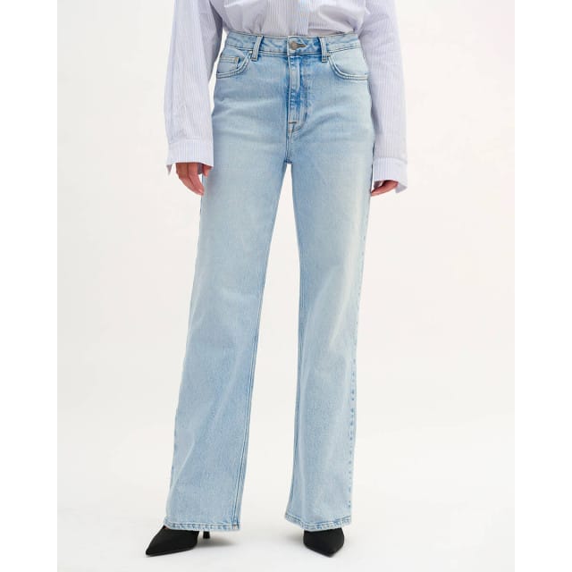 My Essential Wardrobe 10704222 35 the louis 139 high wide