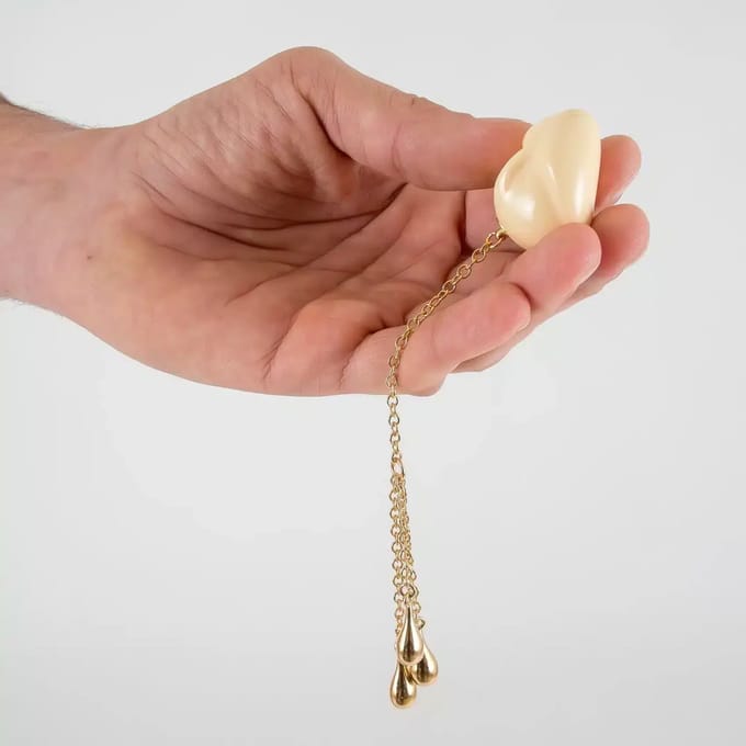 Sylvie Monthulé | Gouden Buttplug Sieraad