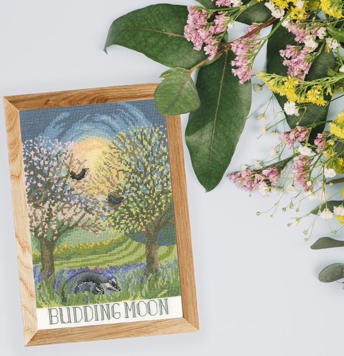 Bothy Threads Lizzie Spikes Budding Moon borduren (pakket) XDD1