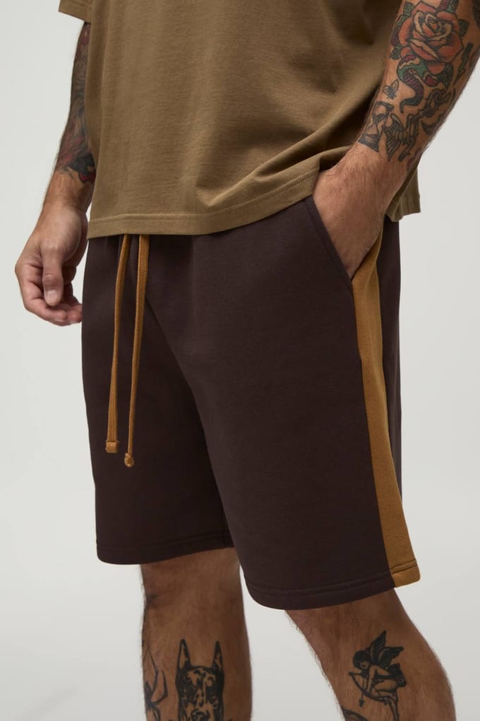 Relaxed Fit Panelled Jersey Short | Chocolate | Size Medium