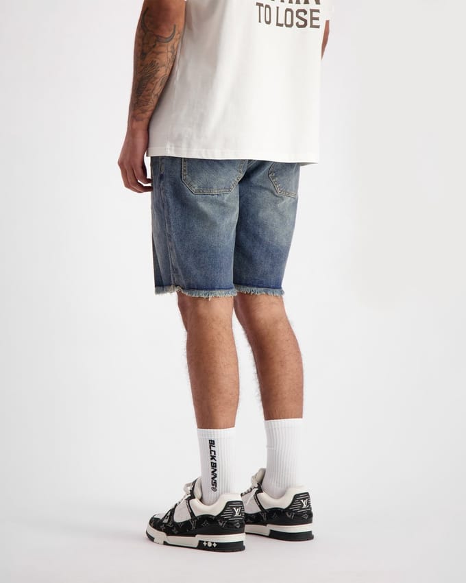 CUT OFF DENIM SHORTS