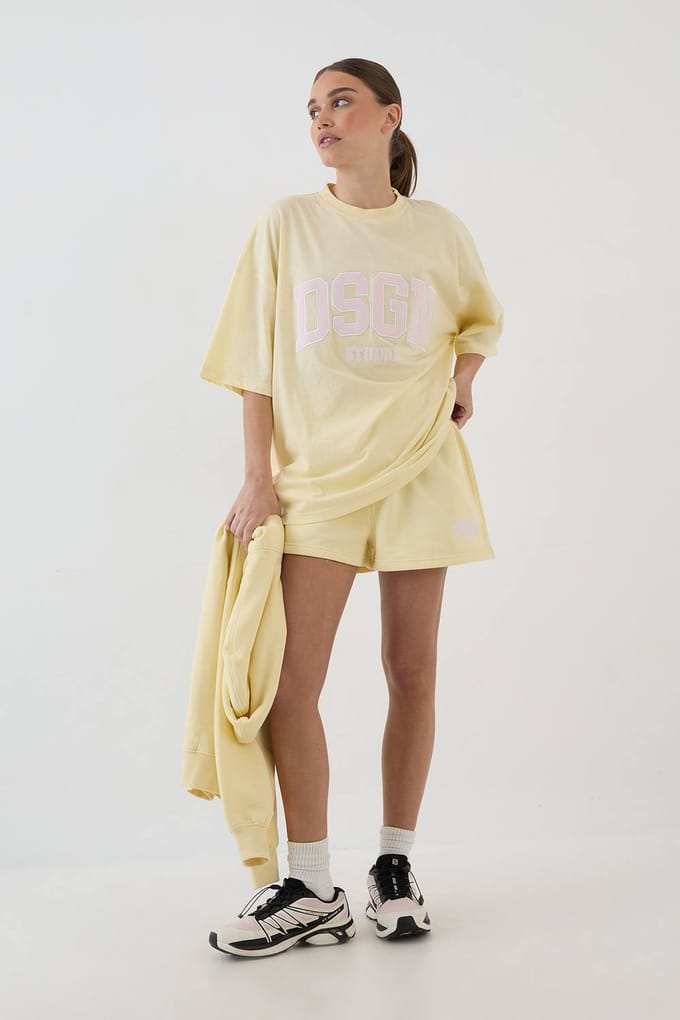Dames Dsgn Studio Collegiate Applique Oversized T-shirt | Citroen | Maat: Small