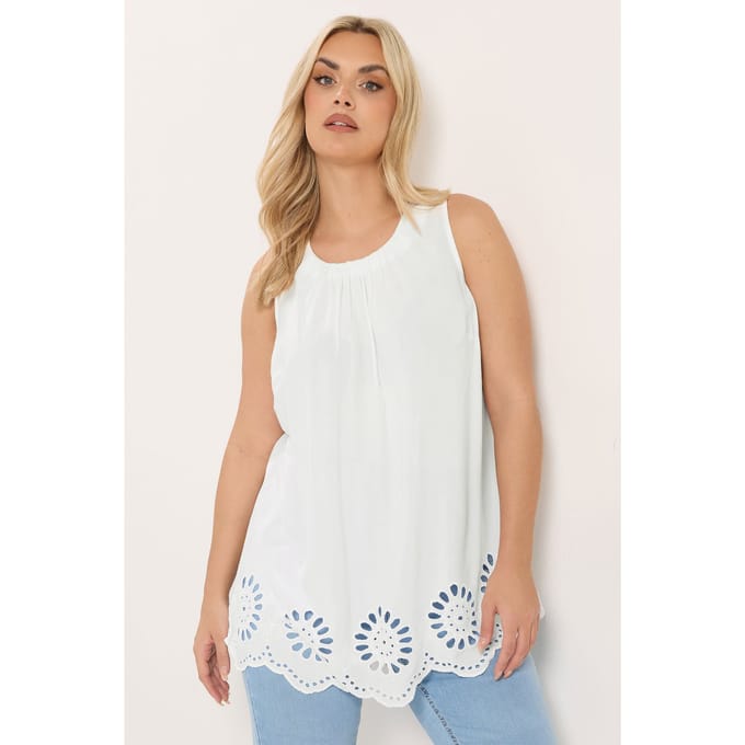 Yours Witte Top Met Broderie Anglaise En Geschulpte Zoom Size 48
