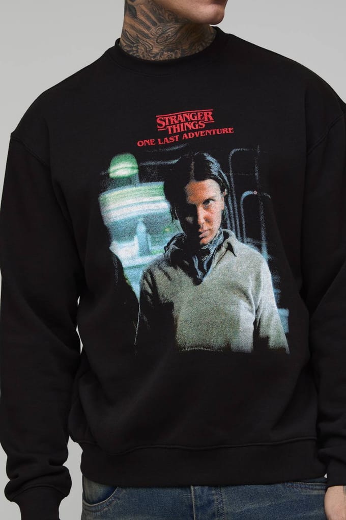 Tall Oversized Stranger Things Licentie Bedrukte Sweatshirt | Black | Size Large
