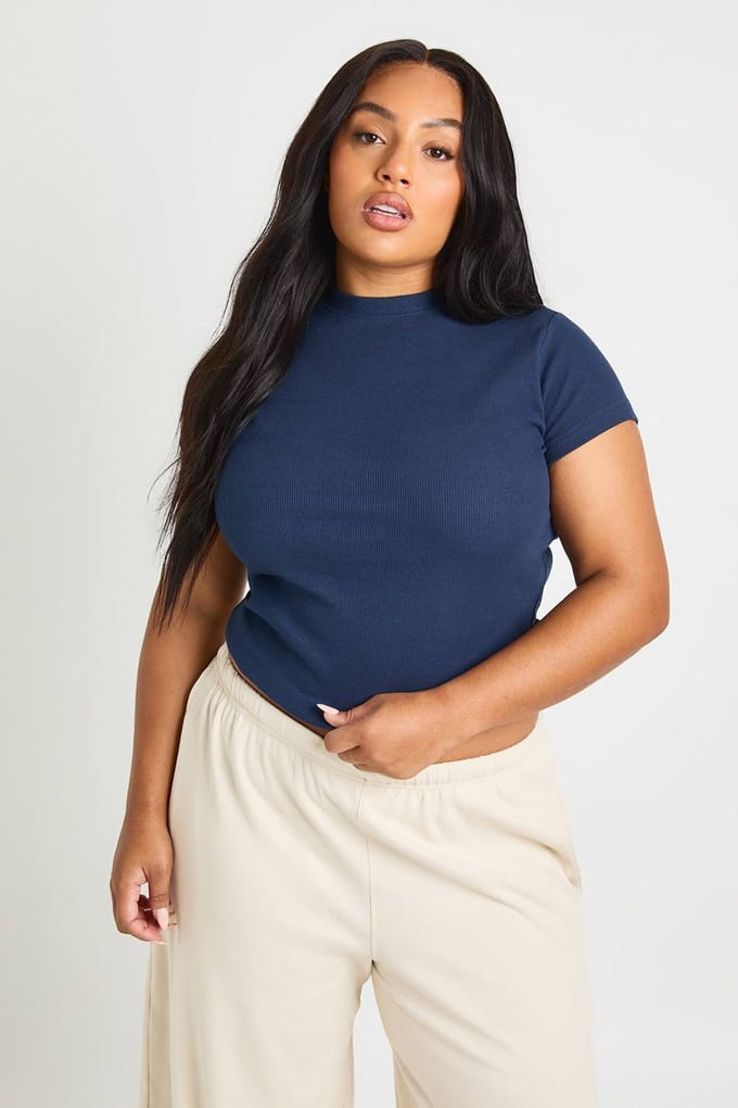 boohoo Dames Plus Rib getailleerde top met korte mouwen | Marineblauw | Maat: 46