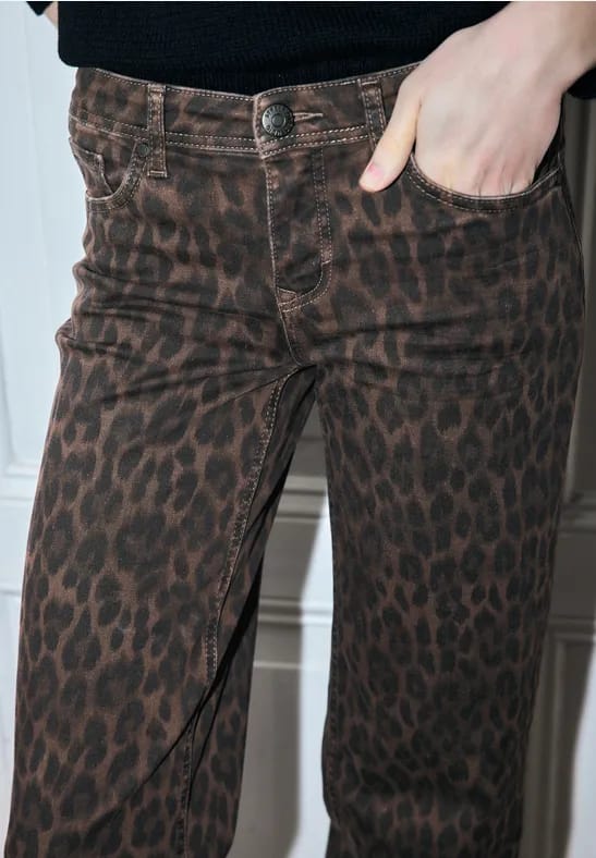 Wide Leg Leo Jeans