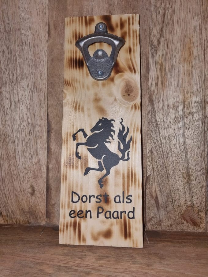 Wand flesopener Dorst als een paard