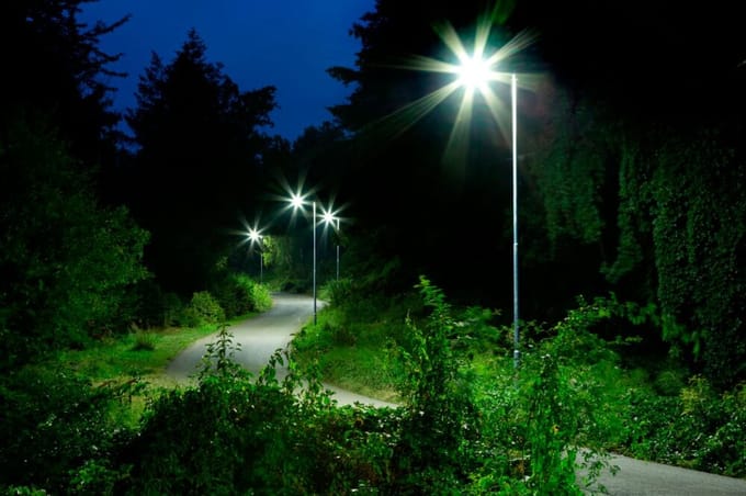 Philips LED spot Trueforce core LED hpl 18w (80w) e27 830 frosted E27
