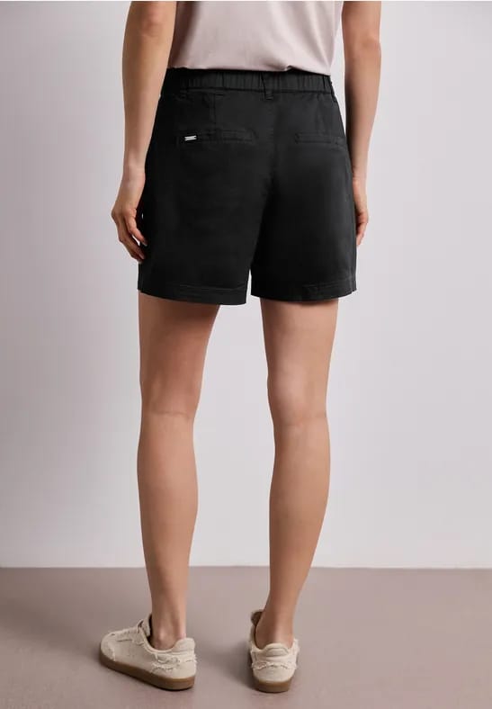 Mid Waist chino shorts in een casual pasvorm