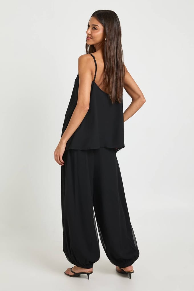 boohoo Dames Chiffon Ballonbroek | Zwart | Maat: 38