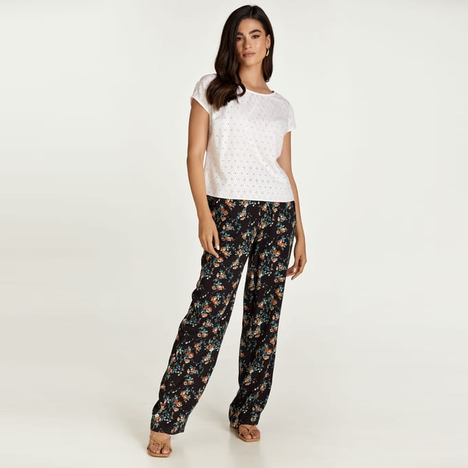 Witte mouwloze geborduurde top