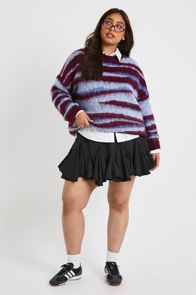 boohoo Dames Plus Geborstelde Gebreide Abstracte Print Oversized Gebreide Trui | Bordeaux Rood | Maat: 48-50