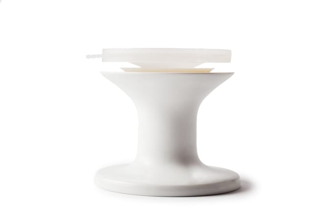 Fusionbrands - Serve It met zuignap Large - Porselein - Wit