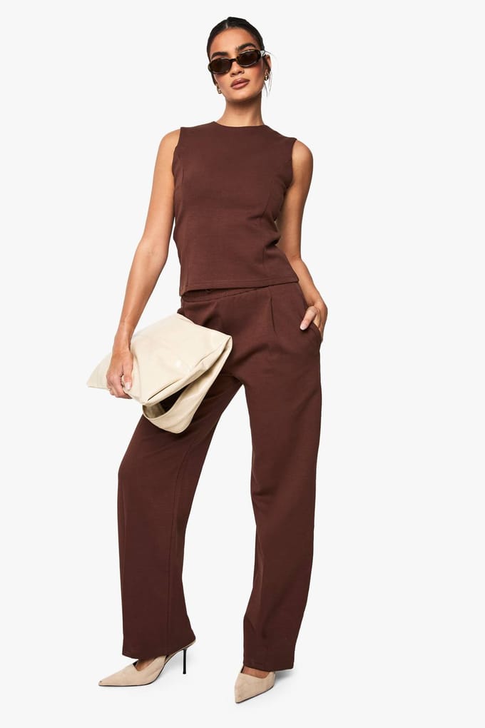 boohoo Dames Interlock Getailleerde Peplum Top | Chocoladebruin | Maat: 38