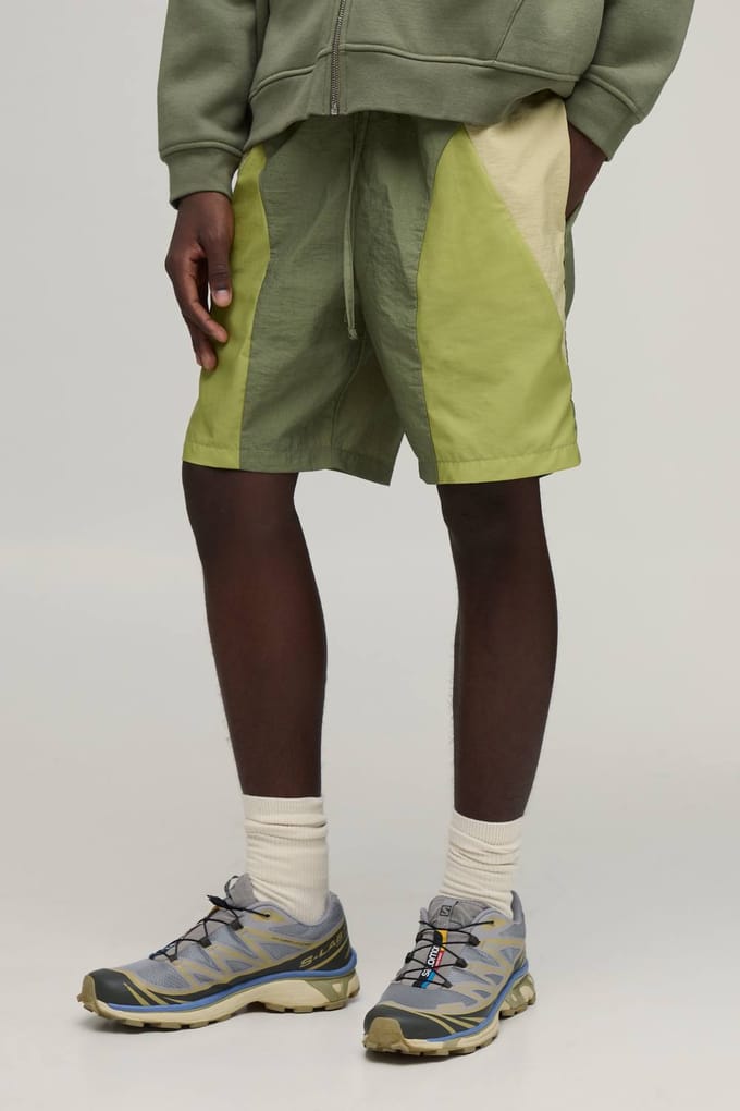 Ontspannen Pasvorm Kleurblok Middellange Nylon Shorts | Green | Size Medium