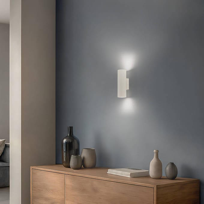 Wandlamp KARBON 20 met 2 lichtbronnen in een geribbelde buis - Sollux Lighting - IP20 - Beige aluminium behuizing - 6.5 x 8.5 x 20 cm - 2 x GU10 LED, exclusief lichtbron - 2 x 10 W - Minimalistische wandlamp voor slaapkamer, woonkamer en gang