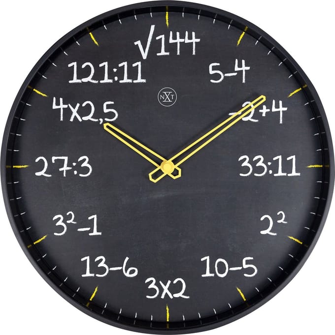 nXt Maths – Reken Wandklok – 30 cm – Kunststof – Wit – Stil – Rekenformule design