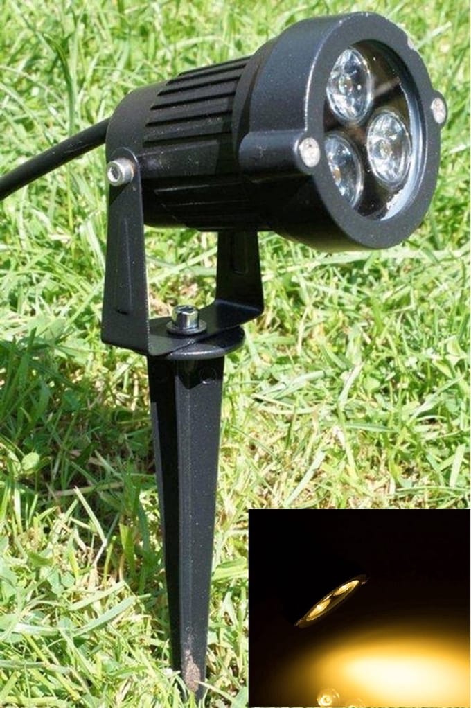 Led Grondspot met spies - 12V Warm Wit - Waterdicht en kabelverbinder.