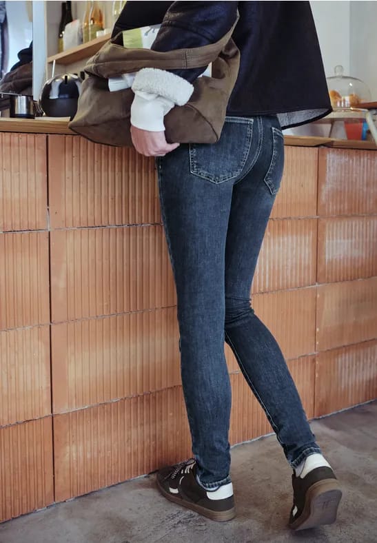 Jeans met destroyed details