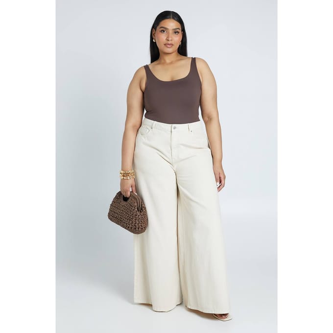 boohoo Dames Plus Tweede Huid Strappy Bodysuit | Chocoladebruin | Maat: 46