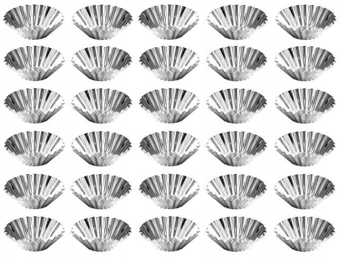 Set bestaat uit 10 metalen muffinvormpjes - Ø 6,3 cm