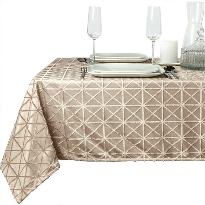 D- Unique Living | Sierle tafelkleed 140x200cm taupe