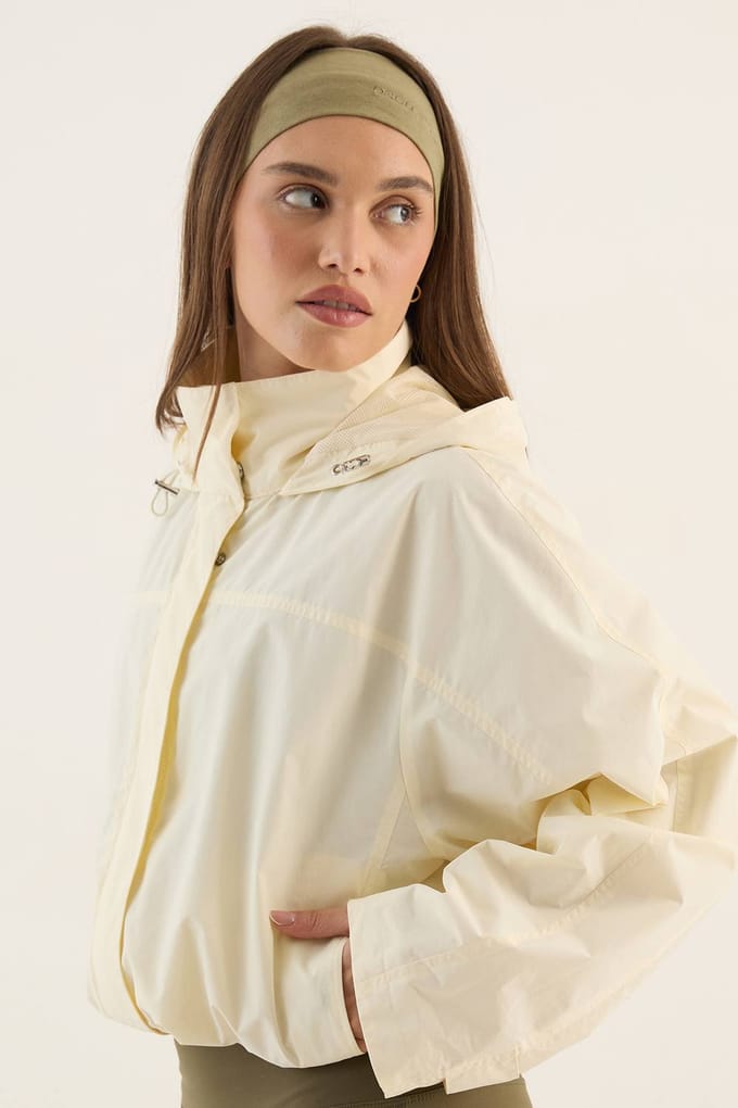 Dames Dsgn Studio Windjack Met Trechterhalskraag En Capuchon, Waterdicht | Creme | Maat: 2XL