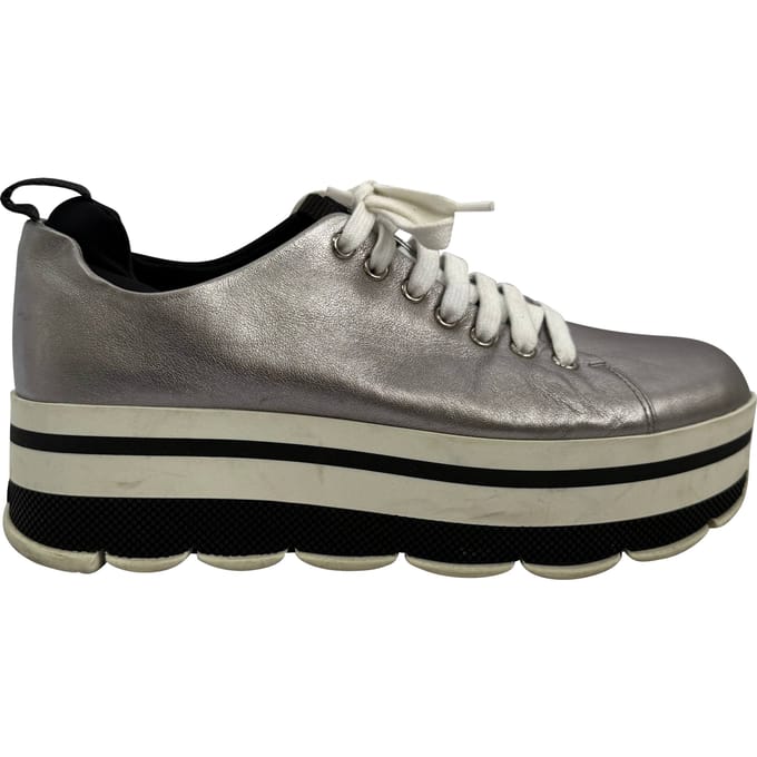 Prada Platform Sneakers in Zilveren Leer