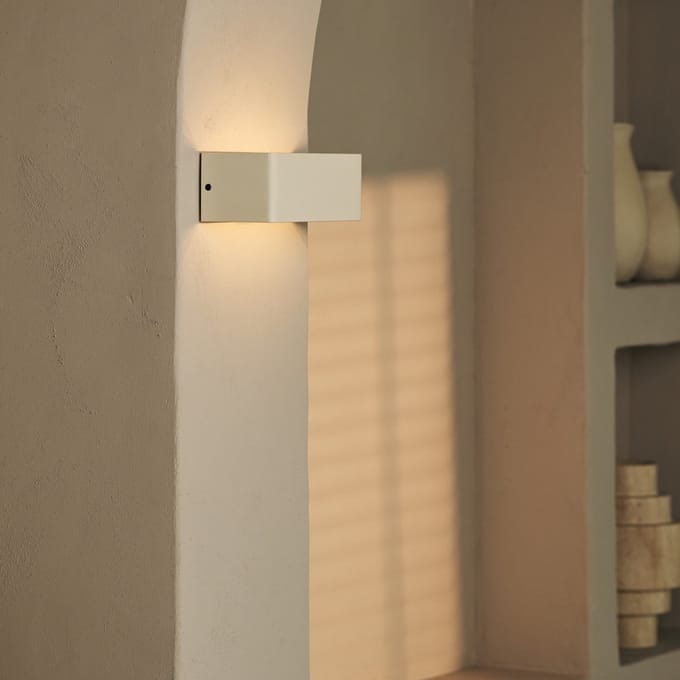 Tavellio Tessa Wandlamp – 20x10 cm – LED – Vanille – Oplaadbaar – Bewegingssensor – Dimbaar – Afstandsbediening