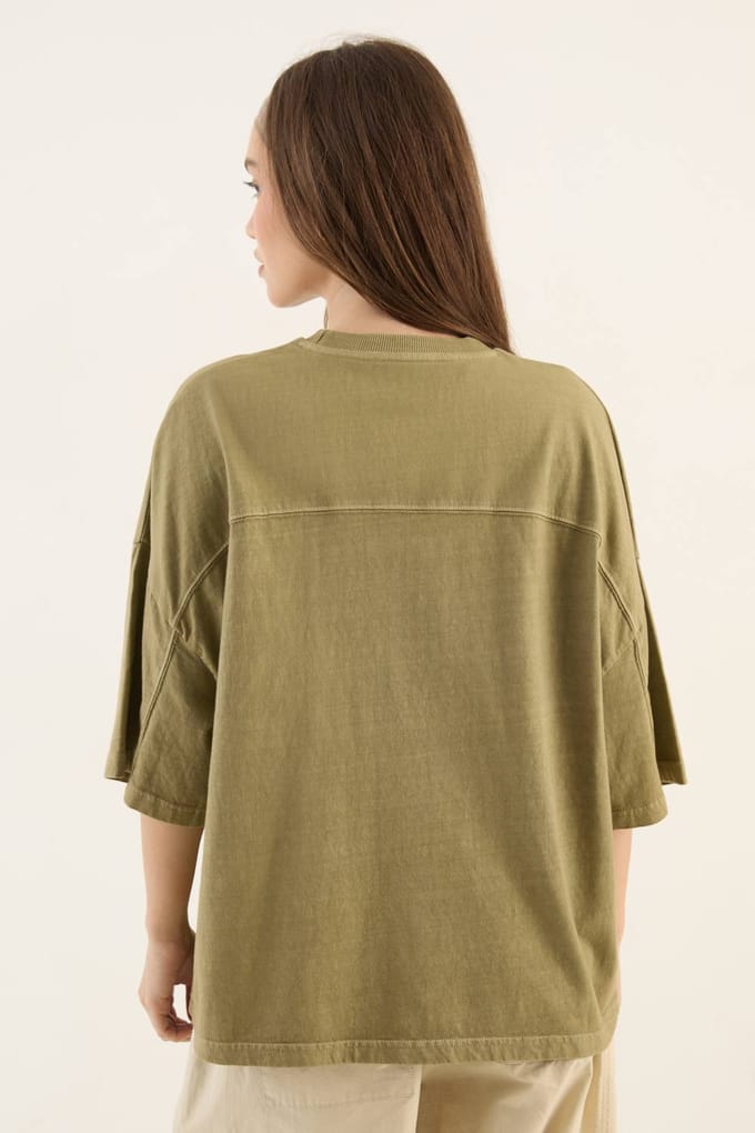 Dames Dsgn Studio Zwaar Gewassen Oversized T-shirt Met Korte Mouwen | Gewassen Kaki | Maat: Medium