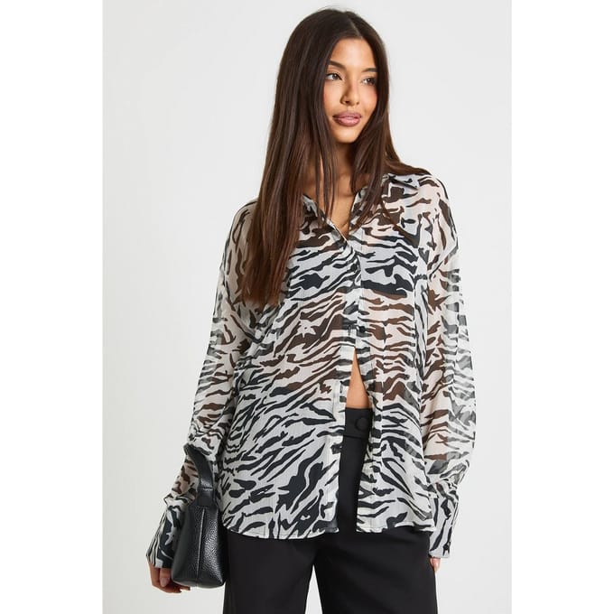 boohoo Dames Zebra Doorzichtige Chiffon Oversized Overhemd | Black | Maat: 6