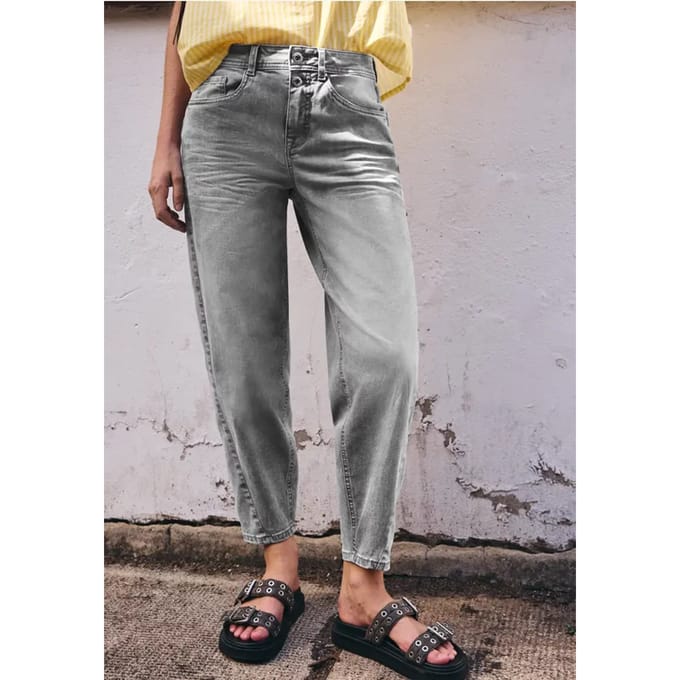 High Waist Barrel Leg jeans in Loose Fit