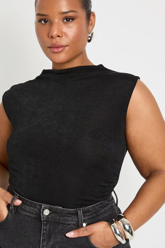 boohoo Dames Plus geruchte bodysuit met geintegreerde halslijn | Black | Maat: 24