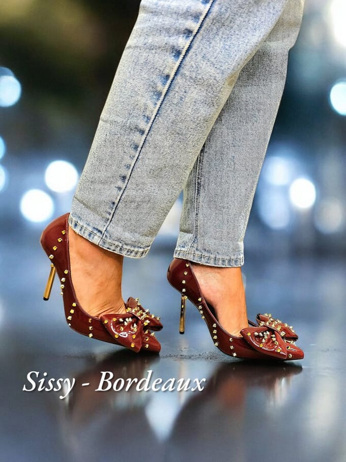 Barla Shoes - Sissy - Pumps met studs - Bordeaux