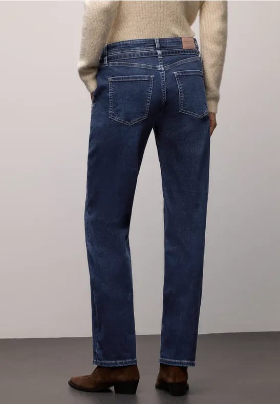 Straight Legs jeans