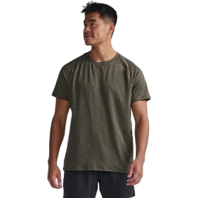 2xu Motion T-shirt Met Korte Mouwen Bruin M Man