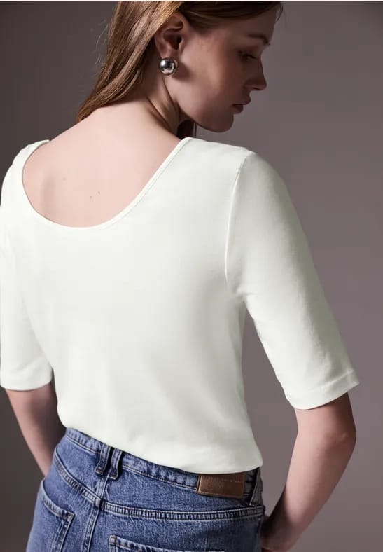 Shirt met uitsnede op de rug