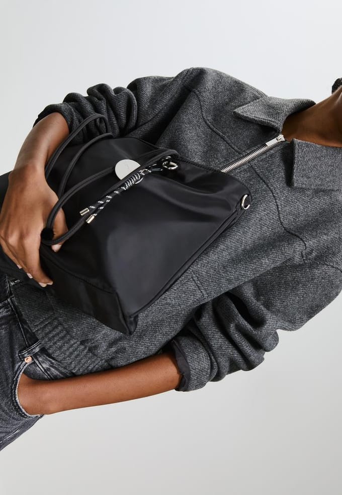 Stradivarius Shopper met bedel  Zwart OS