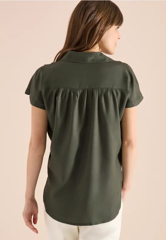 Basic blouse met overhemdkraag in effen kleur