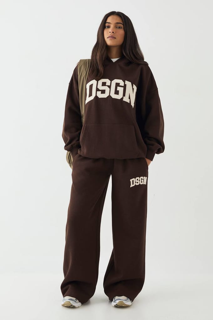 Dames DSGN Studio Cord Applique Rechte Pijp Jogger | Dark Chocolate | Maat: 3XL