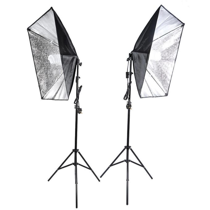 Andoer Photography Studio Softbox Kit D’éclairage 2pcs 135W Ampoules 2pcs Support D’éclairage 2pcs Simple UK Plug white