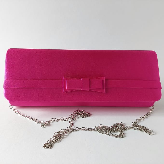 Clutch Dames - Langwerpig Fuchsia Satijn - Luxe Avondtas met Vlinderstrikje
