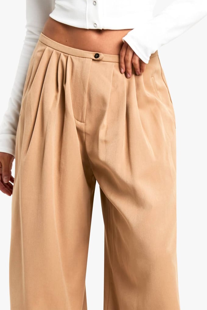 boohoo Dames Geploegde geweven wijde pijpenbroek | Camel | Maat: 36