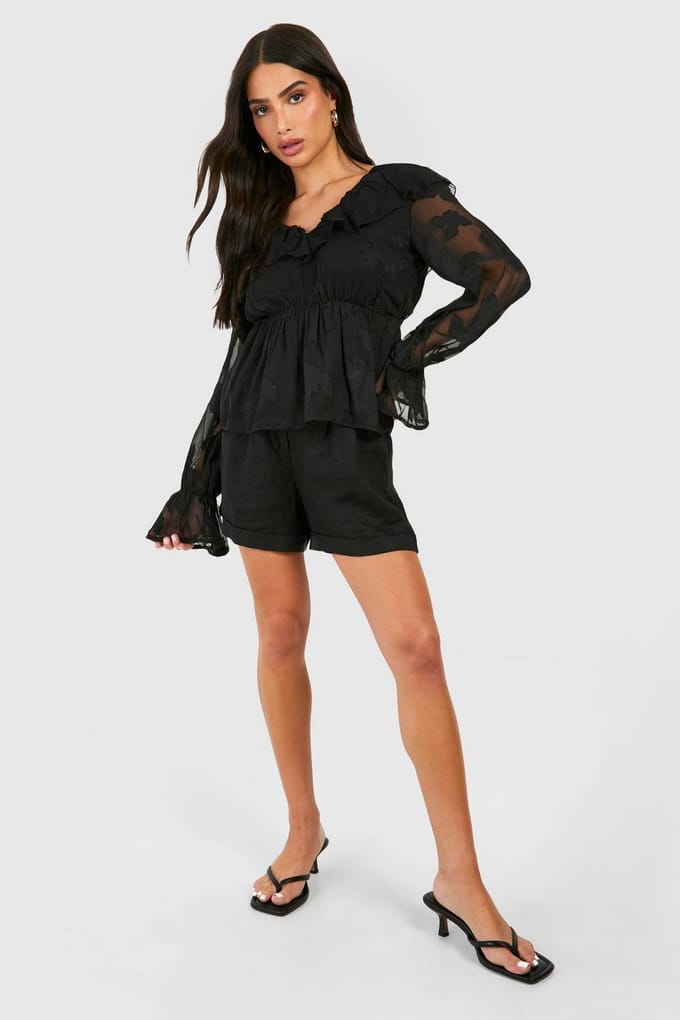 boohoo Dames Petite Burnout Bloemenruches Top | Black | Maat: 8