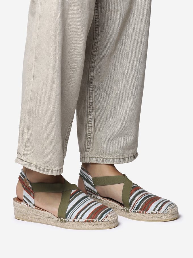 Veganistische espadrille van gestreept katoen voor dames met sleehak | VINAROS