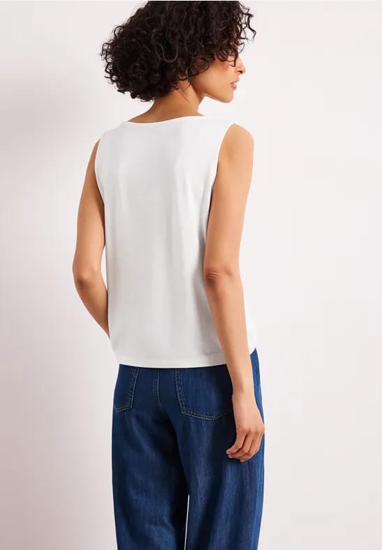 Top met ronde hals en schouderdetails