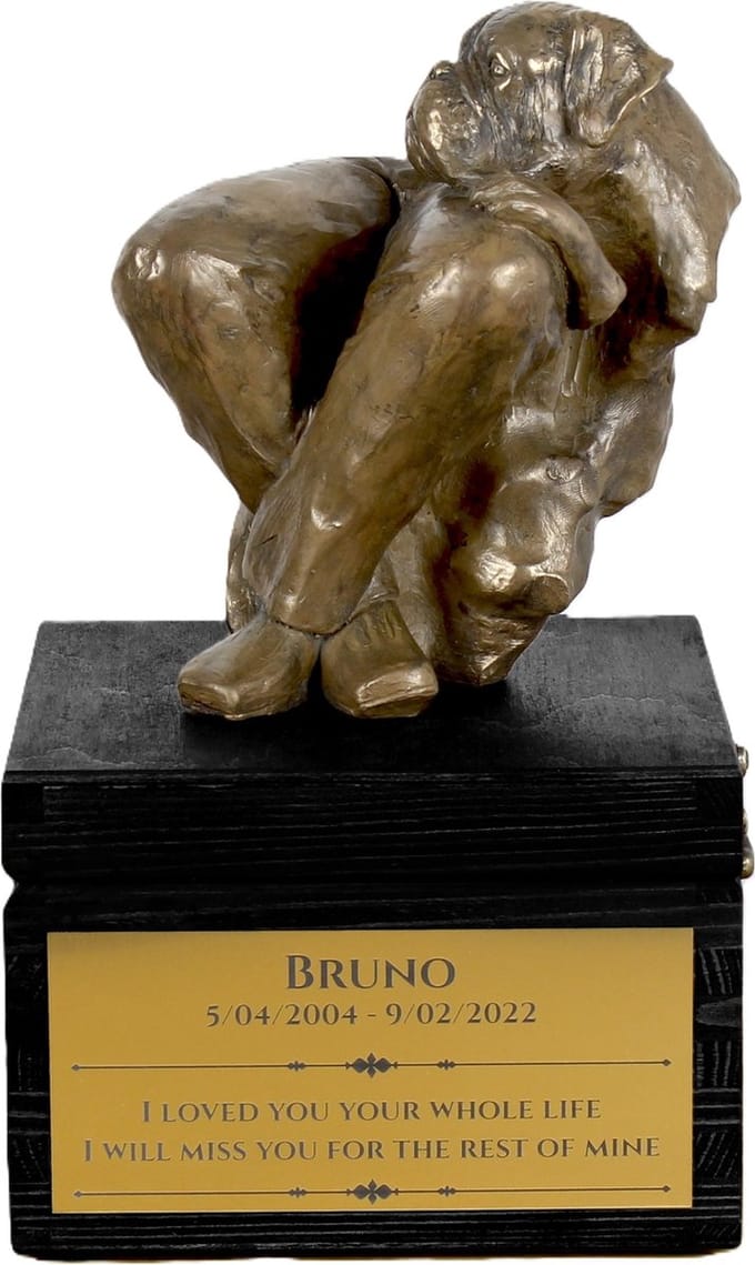 Handgemaakte urn Boxer met hondensculptuur en gravure