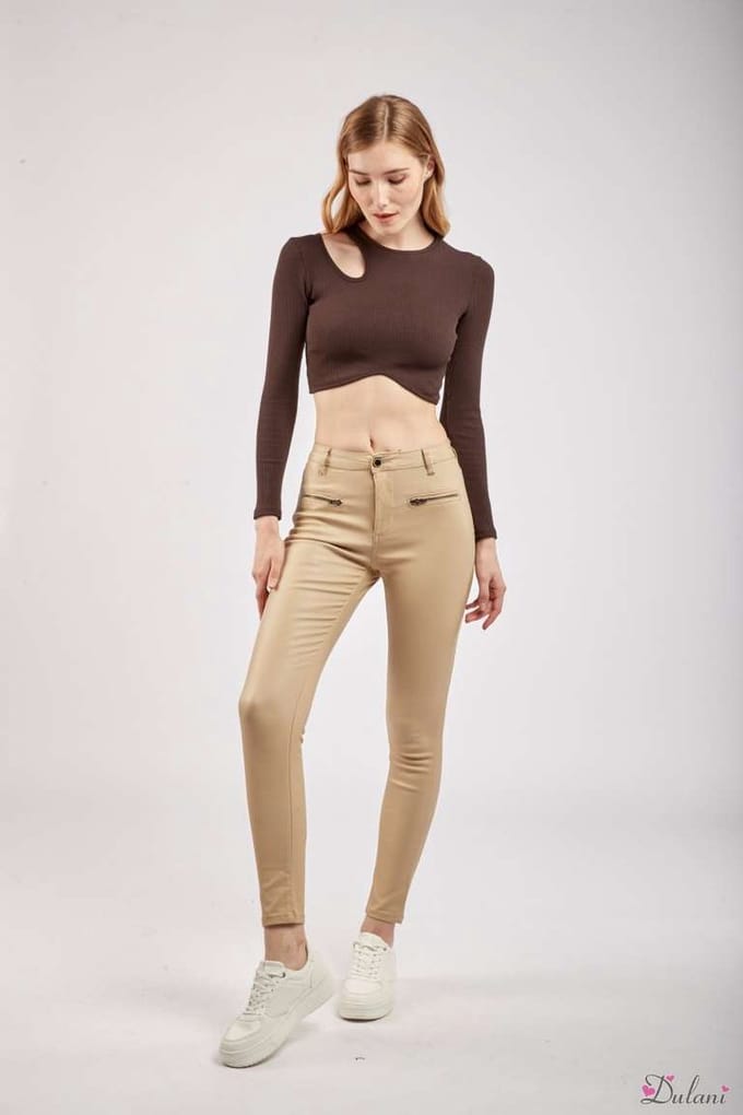 Broek Toxik3 middelhoge taille lederlook beige zip