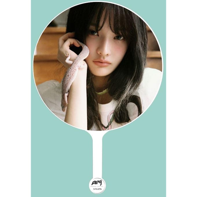 ILLIT × ApopGong(MAMIHLAPINATAPAI)exclusieve BEELD PIKET Iroha